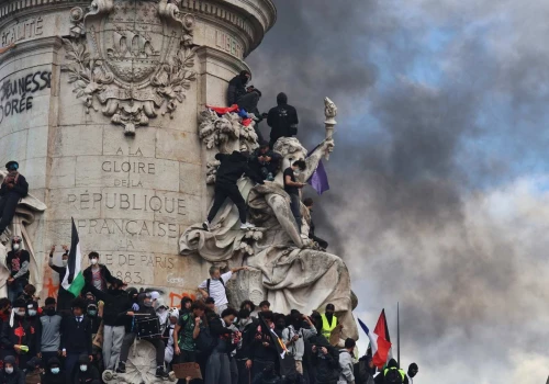 Chcielibyście rewolucji bez rewolucji? O protestach nie tylko we Francji