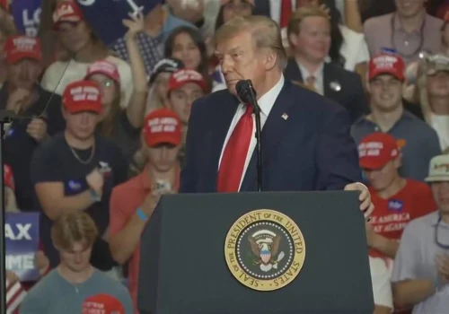 Przerwane wystąpienie Trumpa. Prezydent USA nie przebierał w słowach