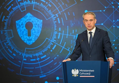 Alarm w sieci. Polska wyłącza rządowe strony