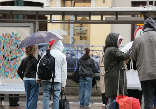 Polacy coraz bogatsi. Tyle zarabiali średnio w 2025 roku