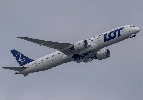 Dreamliner PLL LOT z premierem Polski poleciał do Indii