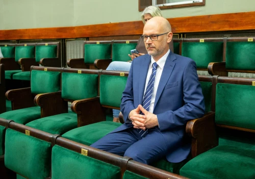 Wszyscy śmieją się z Berka. Internauci składają przysięgi wobec kominiarza. "Podejmę próbę wejścia do TK"