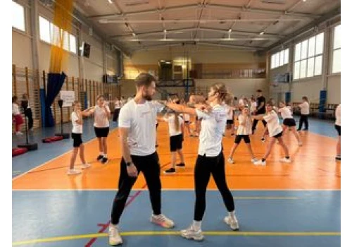 Trening z mistrzynią boksu w Kikole. Torunianka Aneta Rygielska spotkała się z młodzieżą