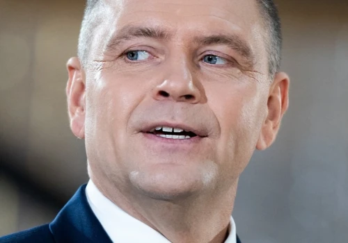 Nowe sondaże nie pozostawiają wątpliwości. Nawrockiemu wali się zaplecze