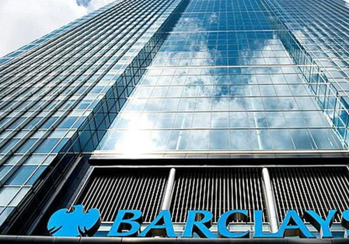 Vistula szykuje ofensywę, sprzedaż detaliczna rozczarowuje, Barclays zwolni 5 tys. osób (Najważniejsze informacje dnia)