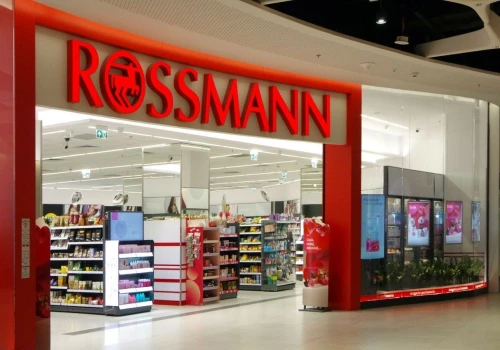 Rossmann szaleje z promocjami. "3+3 gratis" na hity, a perełki znanej marki półdarmo