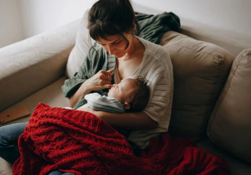 Wykluczenie laktacyjne w Polsce ma się dobrze. Uprzywilejowane są mamy z największych miast