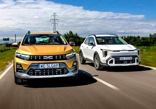 Dacia Sandero Stepway kontra Kia Stonic – dwa pomysły na oszczędzanie | PORÓWNANIE