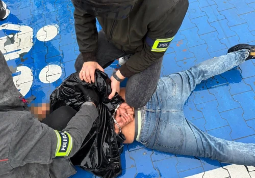 Atak ostrym narzędziem w centrum Warszawy. 58-latek trafił do szpitala, podejrzany zatrzymany na Woli
