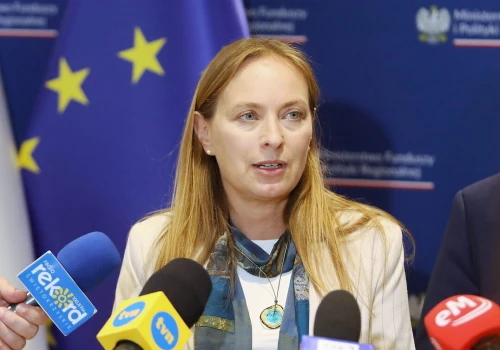 Minister funduszy i polityki regionalnej odchodzi z rządu