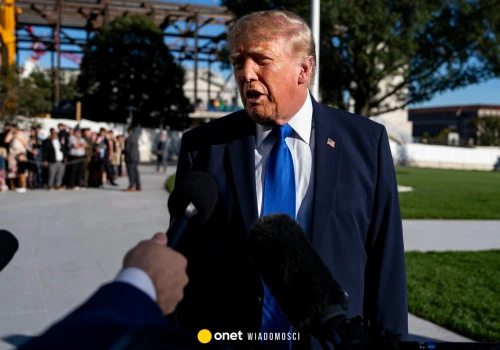 Donald Trump sugeruje, że USA wznowią ataki na Iran