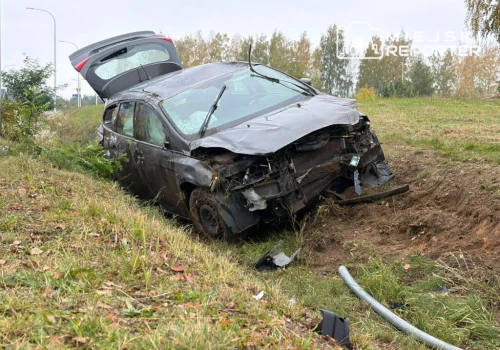 Kierowca zasłabł za kierownicą i wjechał do rowu w pobliżu Suntago