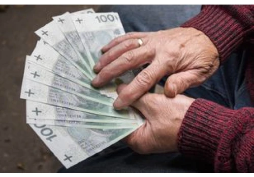 Pracował krócej od rekordzisty, a emeryturę ma wyższą. Oto dlaczego