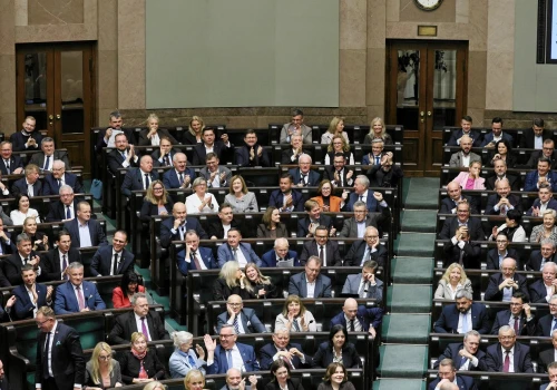 Przełom ws. neosędziów? Sejm poparł ustawę praworządnościową