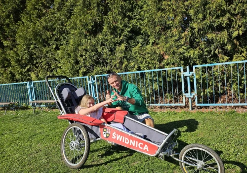Radek Jasiczek podczas Półmaratonu Świdnickiego będzie jak zawsze biegł i niósł pomoc!