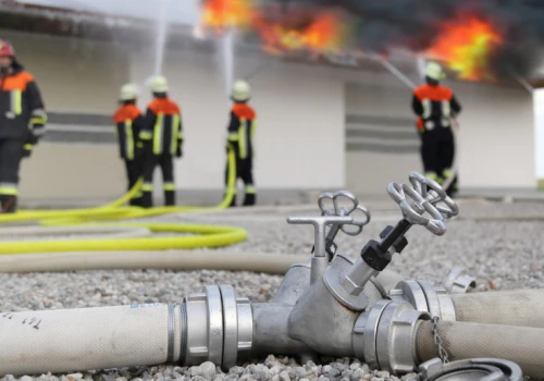 Zapalił się magazyn energii przy fotowoltaice. Straż pożarna ostrzega przed toksycznymi gazami