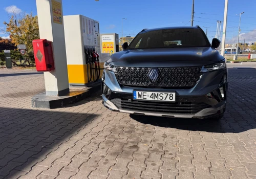 Ile paliwa wlejesz do baku Renault Espace gdy zaświeci się rezerwa?