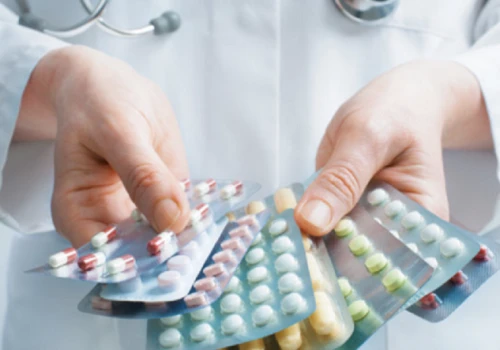 Liczba ofiar wielkich koncernów farmaceutycznych: Leki na receptę stały się obecnie główną przyczyną zgonów, wyprzedzając choroby serca i nowotwory