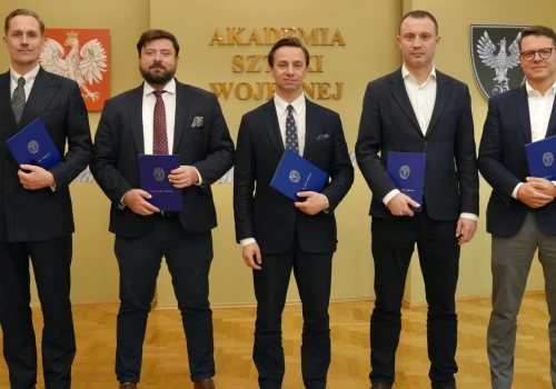 Miałem zaszczyt ukończyć Wyższy Kurs Obronny