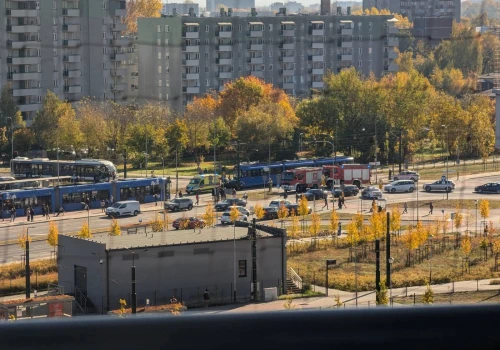 Zderzenie tramwaju z samochodem na Krowodrzy Górce. Sześć linii na objazdach