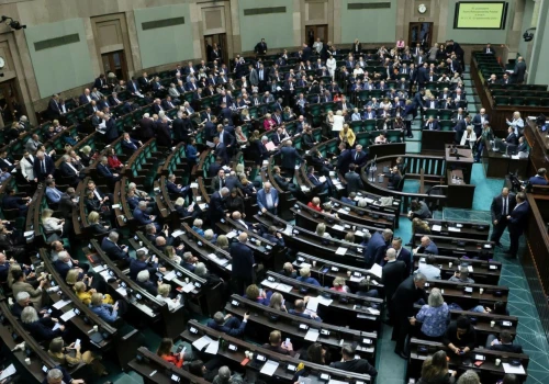Jest limit zarobków i czasu pracy lekarzy. Sejm zdecydował