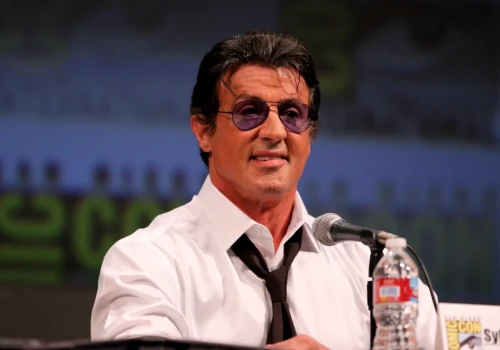 Sylvester Stallone chce połączyć człowieka z AI. Hollywood się burzy