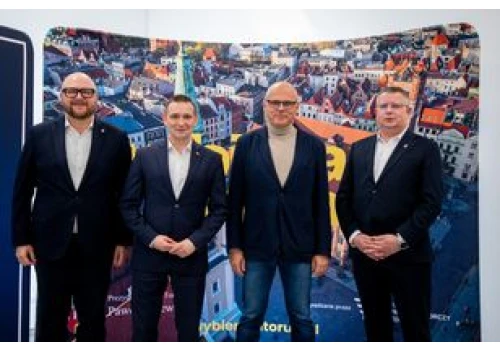 Toruń. Przedstawiciele rządu w lokalnych firmach. Tematem wizyty inwestycje i nowe kontrakty