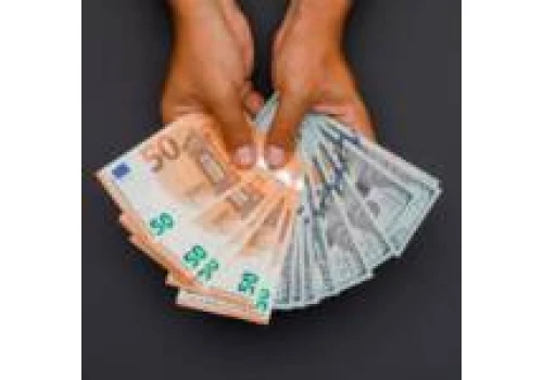 Kurs USD/PLN powyżej 3,92. Euro słabnie przez Francję, a dolar odbija