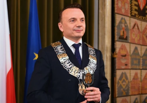 Gibała sam obciął sobie pensję. Tyle zarobi nowy prezydent Krakowa