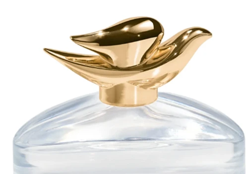 Dove zamienia kultową białą kostkę w perfumy. Milenialsi mogą poczuć się jak w domu