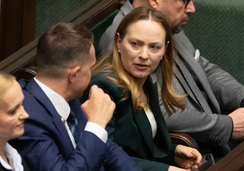 Dymisja w rządzie wstrząsnęła koalicją. Powodem mógł być... mobbing? „Była zmęczona”