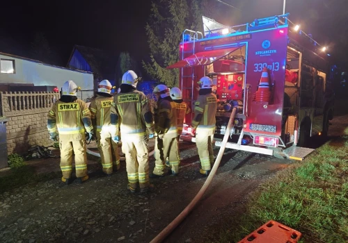 Z ostatniej chwili! Bestwina: Pożar garażu. Poszkodowany mężczyzna