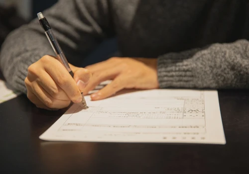 ZUS wycofuje trzy druki naraz. Od dziś rodzice i przedsiębiorcy składają mniej papierów