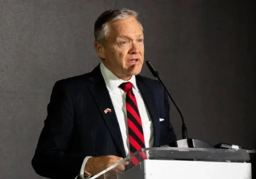 Ambasador USA uderza w europejskich liderów. Jako przykład wskazuje Polskę