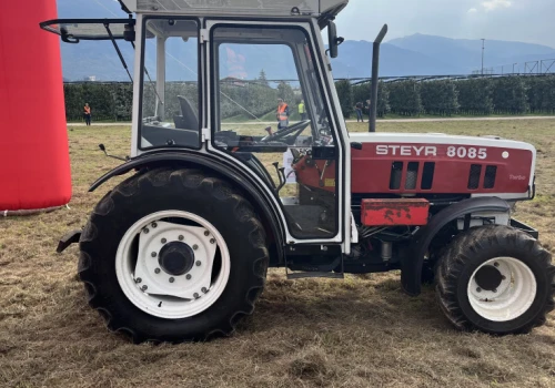 Kiedyś 64 KM, dziś nawet 120 KM. Steyr wraca do sadów po niemal 30 latach