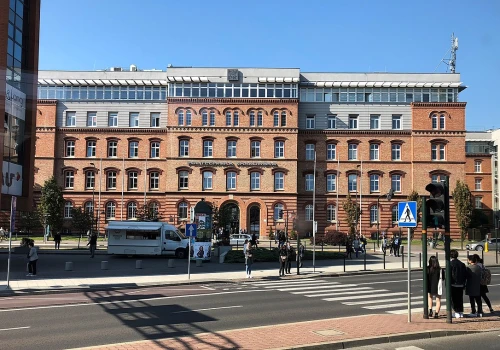 Kolej dookoła Krakowa, nowa biblioteka i Paprociowy Las. Osiem nagród dla prac z Politechniki