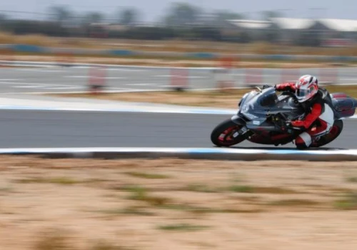 Aprilia RS 660 – supersport na co dzień. Wersja A2, nowy czy używany?