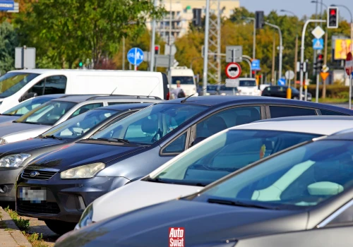 Źle zaparkował. Dostał 500 zł grzywny i... pół roku. Tak działa tryb nakazowy: kopiuj-wklej