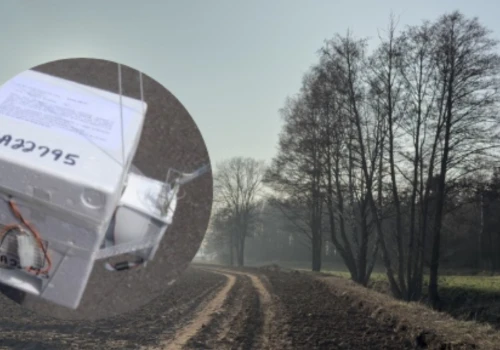 Tajemnicze pudełka z anteną leżą na polach. Mogą budzić niepokój