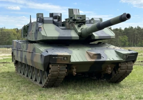 Pierwszy kontrakt na dostawę włoskich czołgów KF51 Panther?