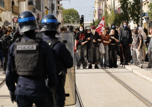 Fala protestów w Europie: młodzi wychodzą na ulice. Koszty życia w UE wzrosły o niemal 24 proc