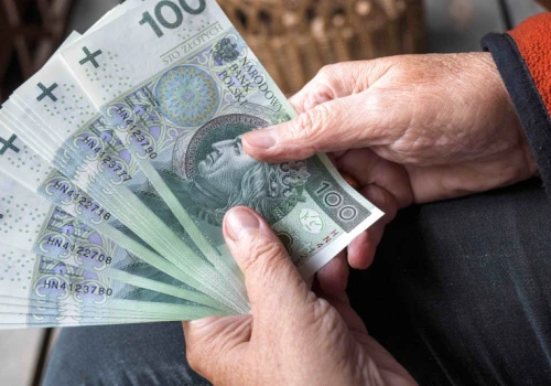Milion emerytów i rencistów dostanie wyższe przelewy. Od 1 stycznia 2027 r.