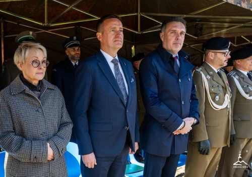 Zielona Góra. Żołnierze złożyli przysięgę wojskową na placu Bohaterów