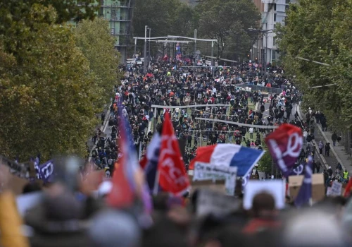 Gorąco we Francji, zmobilizowano tysiące mundurowych. Pierwsze zatrzymania