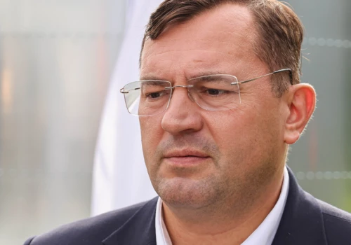 Kiedy sadownicy dostaną pieniądze po przymrozkach? Minister odpowiada rolnikowi