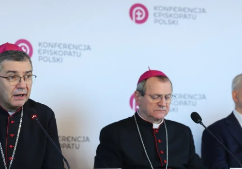 "Nie buduje, a niszczy". Episkopat grzmi, apelują do Sejmu po głosowaniu
