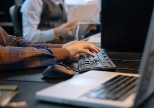 Obsługa informatyczna firm w Warszawie – na co zwrócić uwagę