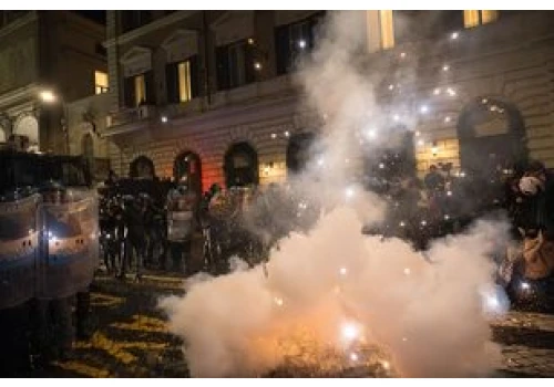 Protesty we Włoszech. Starcia z policją, setki zatrzymanych