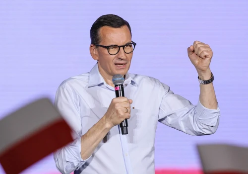 Sprawdzamy, skąd Morawiecki ma pieniądze na działalność polityczną. "Tylko dlatego wciąż nie powołał partii"
