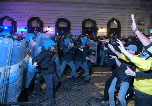 Protesty we Włoszech: 380 zatrzymanych, starcia w Rzymie i Mediolanie